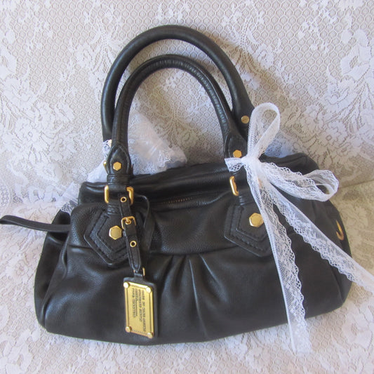 marc by marc jacobs vintage black baby groovee bag