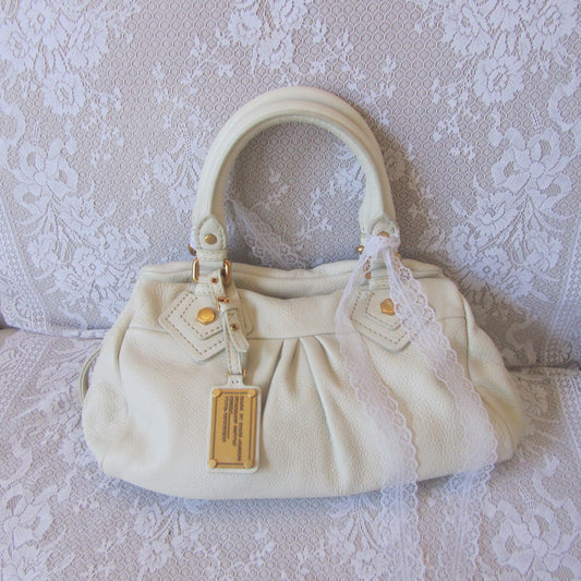 marc by marc jacobs vintage ivory baby groovee bag