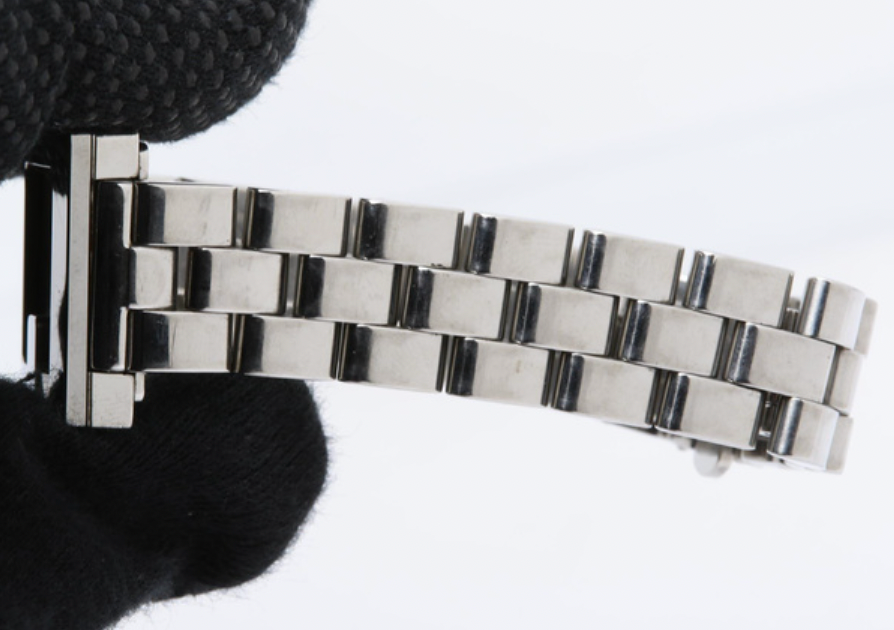 gucci silver G logo classic watch