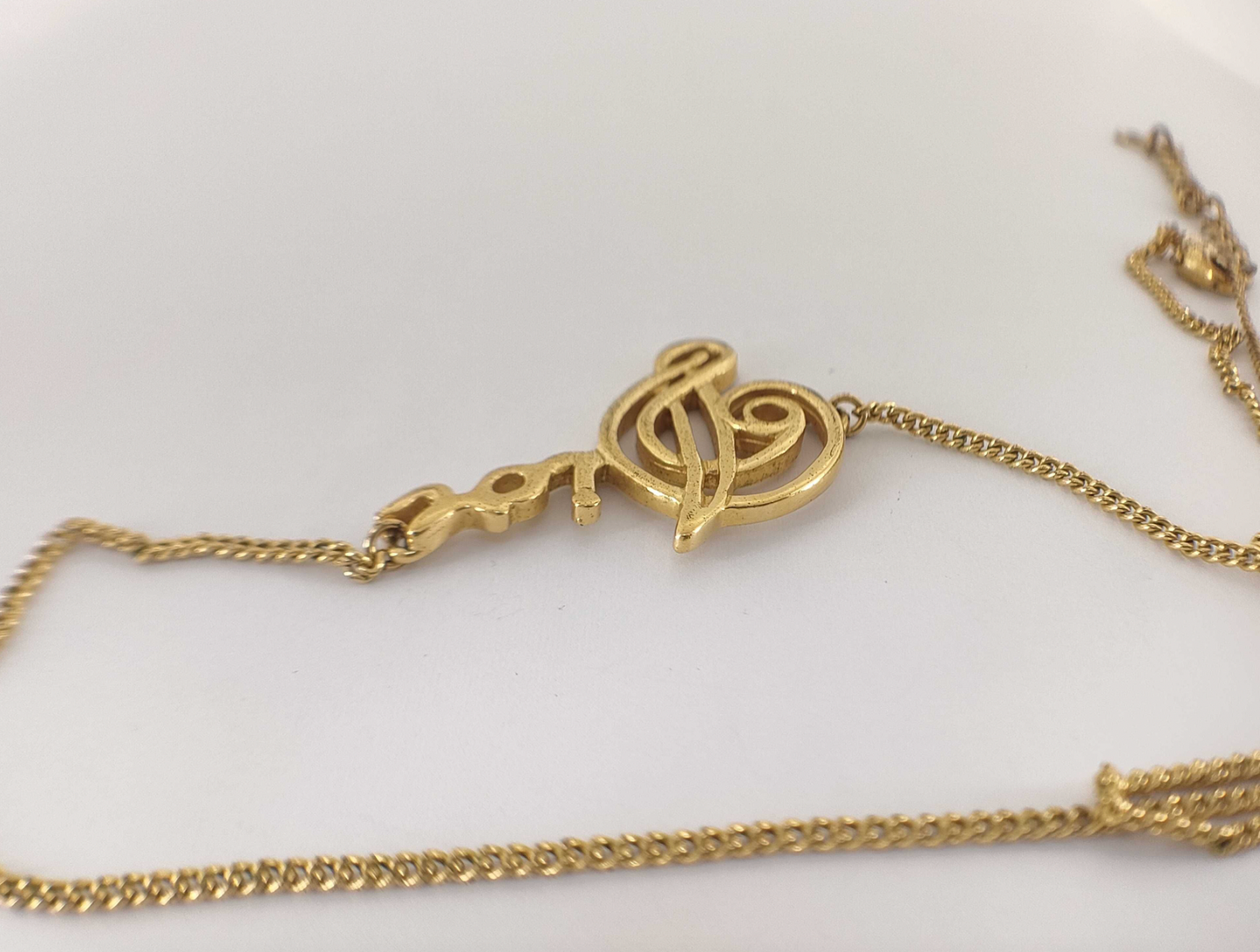 christian dior vintage cursive logo necklace