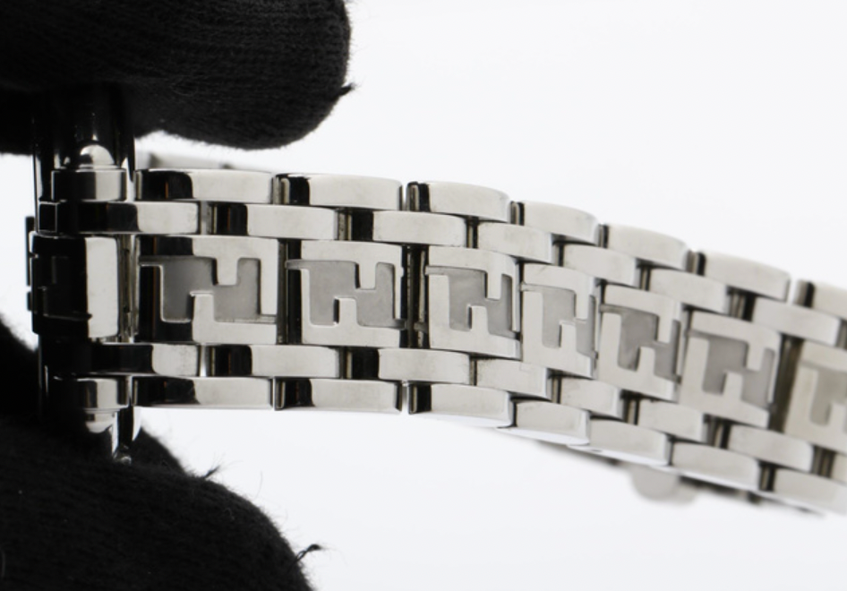 fendi beautiful FF vintage silver watch