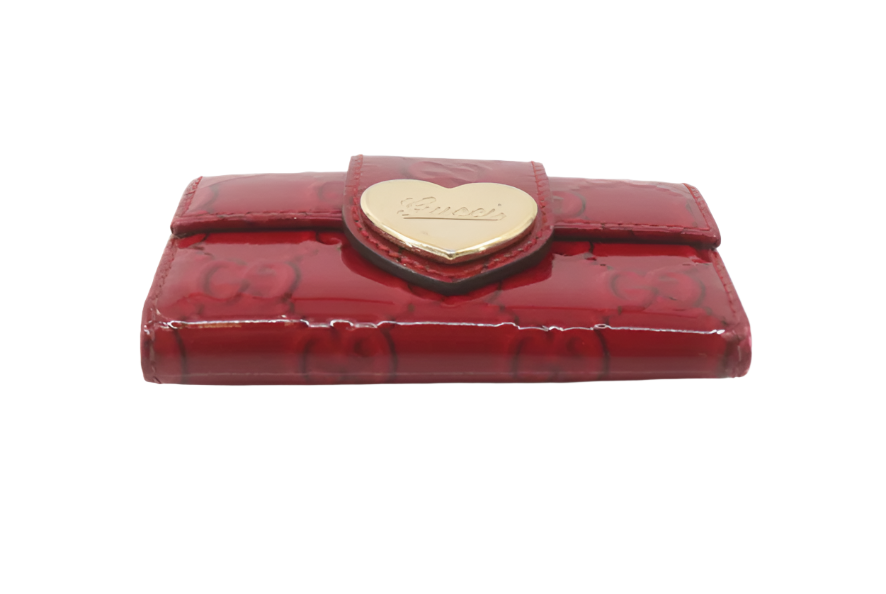 gucci guccissima patent red key case with heart details