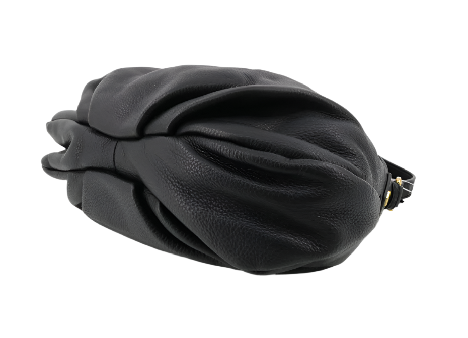 marc by marc jacobs black leather shoulder bag