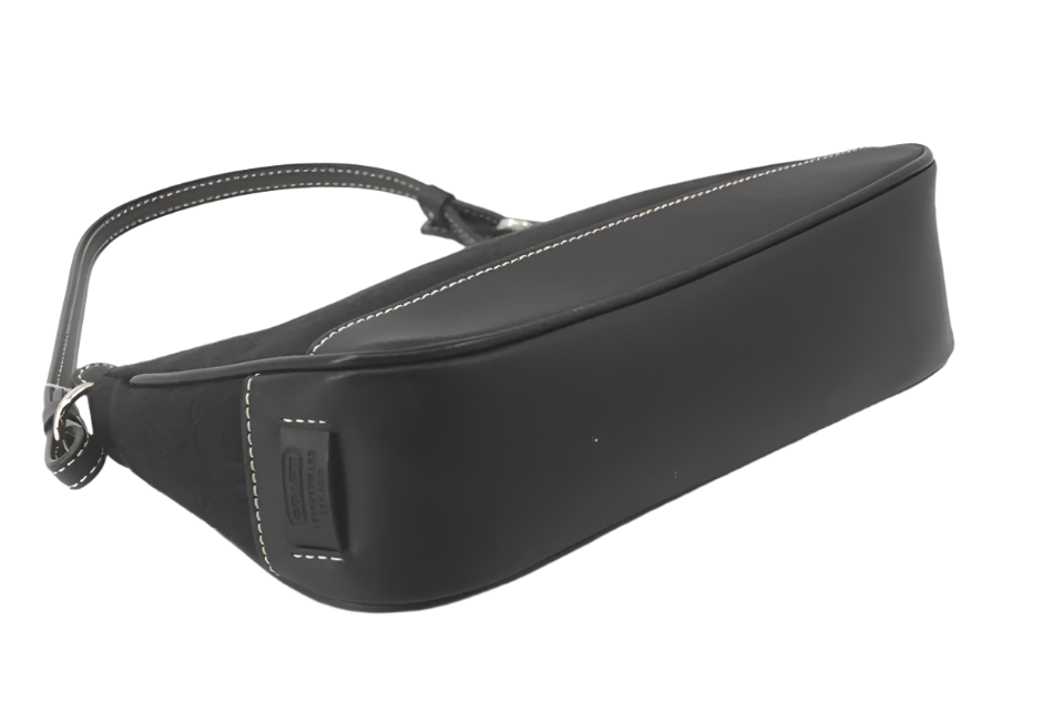 coach signature pochette shoulder bag