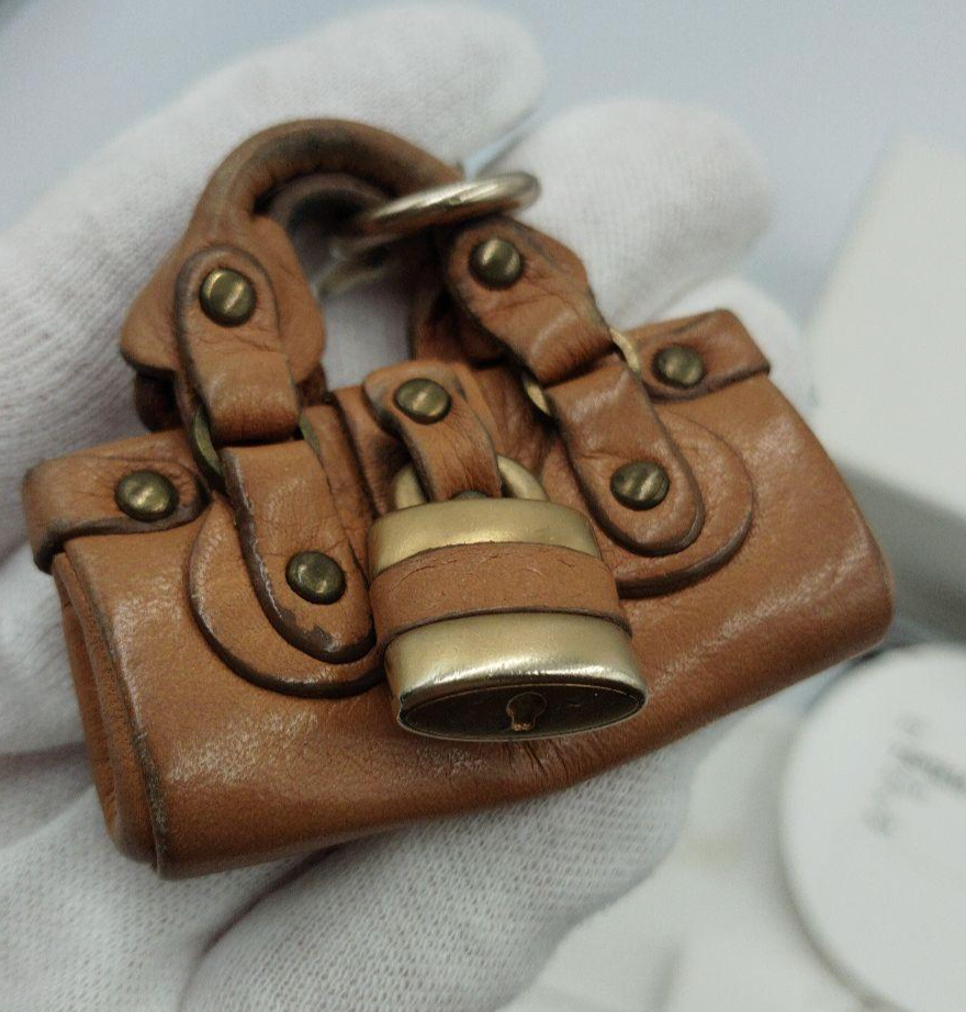 Chloé vintage 2000s keychain