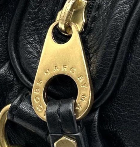 marc by marc jacobs black vintage baby groovee bag