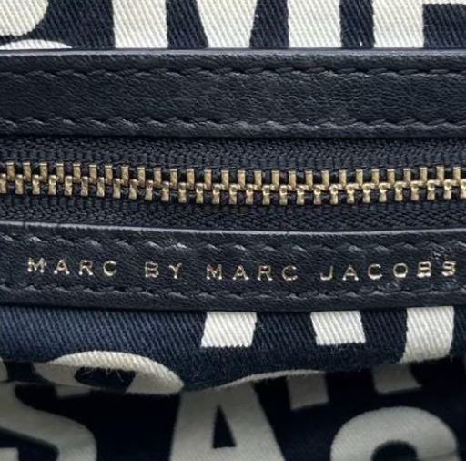 marc by marc jacobs black vintage baby groovee bag