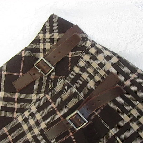xovintage burberry blue label iconic vintage mini skirt in brown x pink (size 36) cosmopolitan vintage